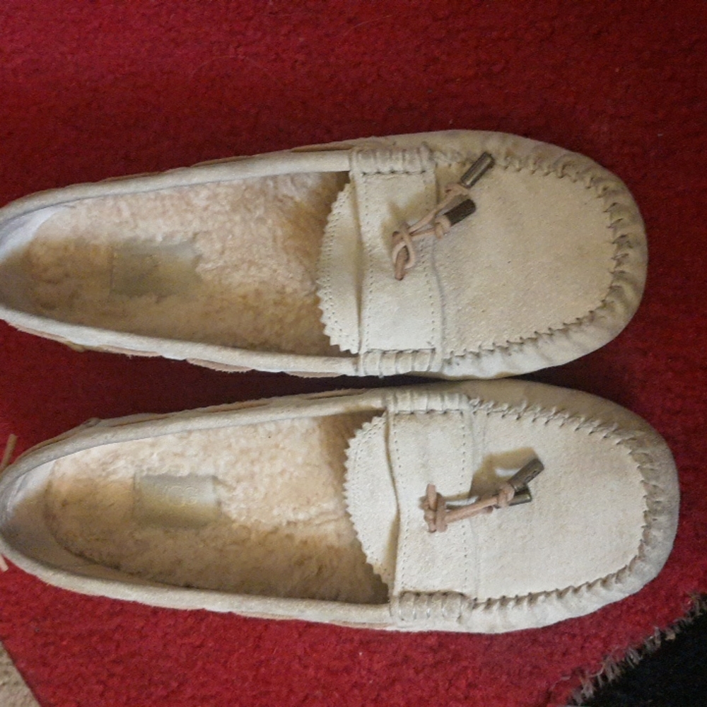 UGG FLATS - Picture 5 of 8